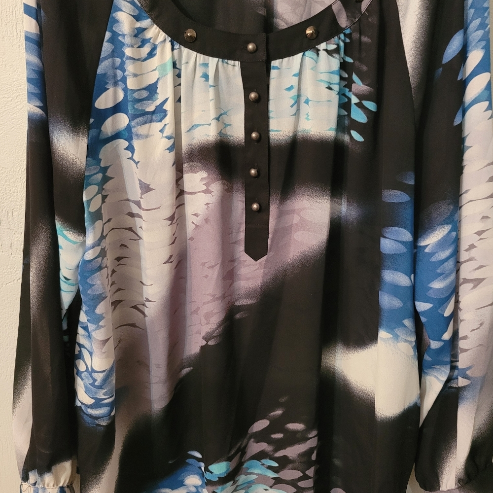 Style & Co. Unique Pattern Flowy Top! - image 6